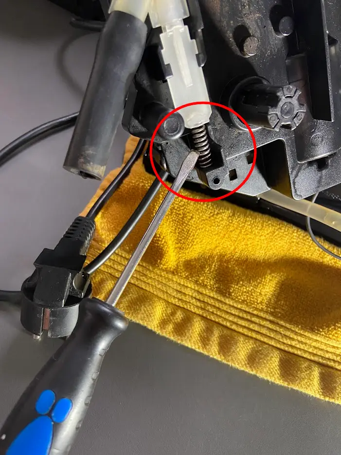 Verwijder veer onder drainageventiel